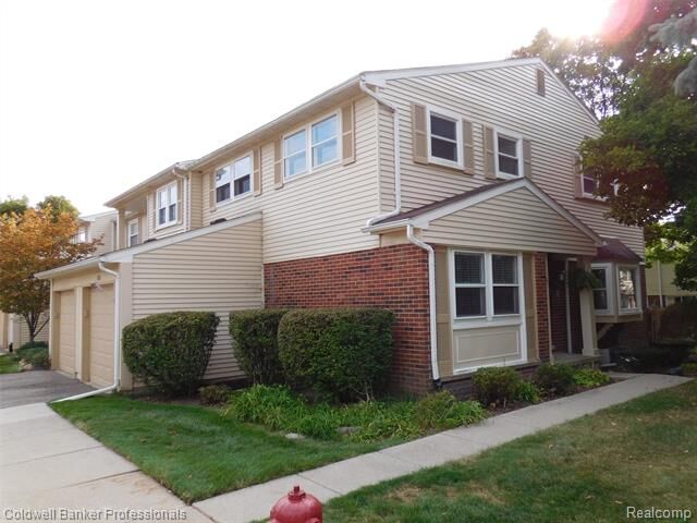 Property Photo:  1500 Brentwood Drive  MI 48098 