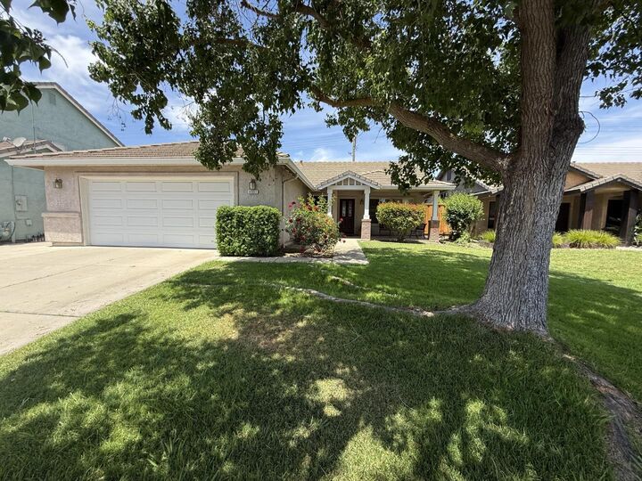 Property Photo: 4901 Wild Rose Drive CA 95368