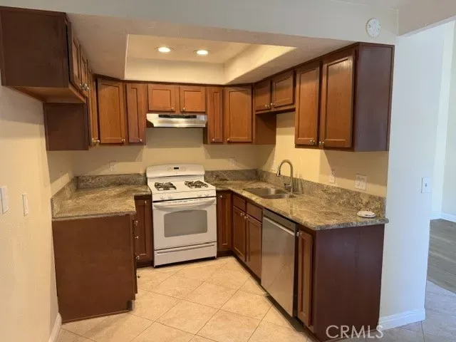 Property Photo: 210 Toronto 3 CA 92648