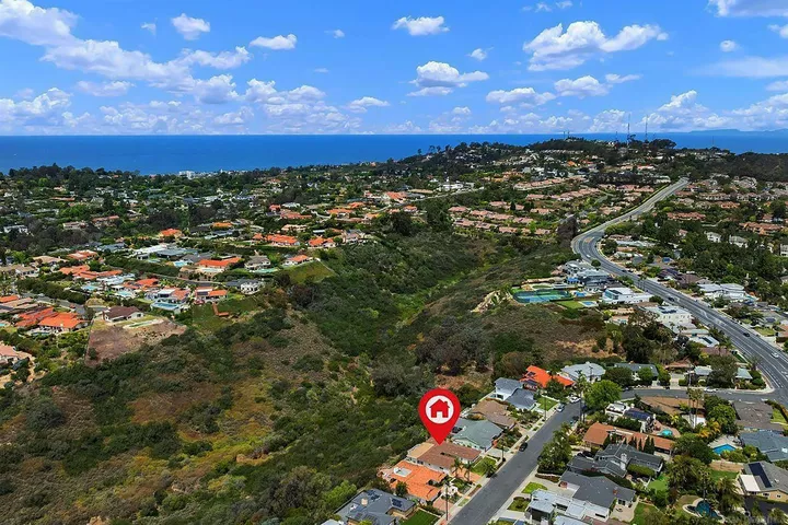 Property Photo: 5942 Sagebrush Rd CA 92037