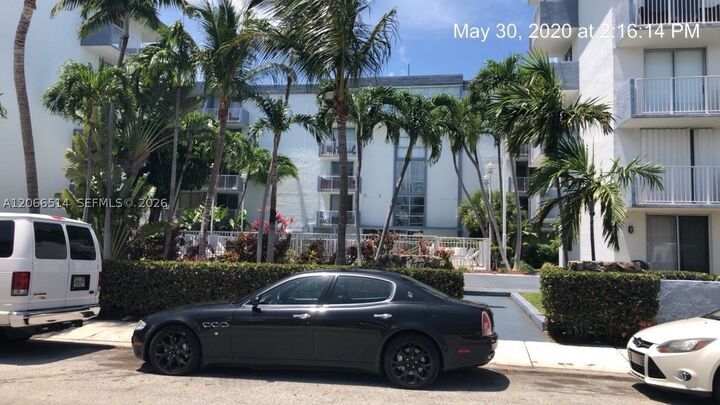 Property Photo:  1801 S Treasure Dr 401  FL 33141 