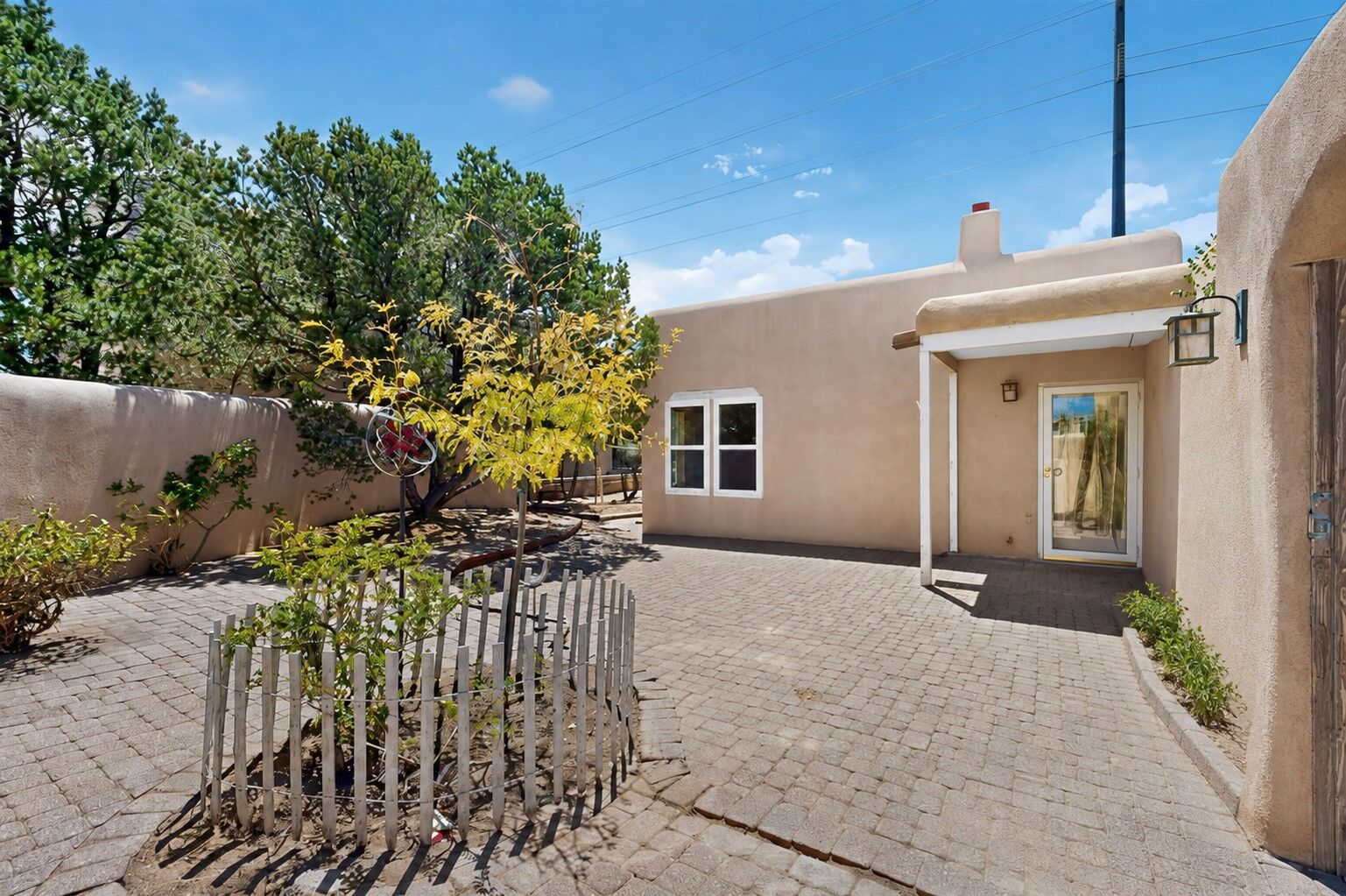 Property Photo:  2733 Via Venado  NM 87505 
