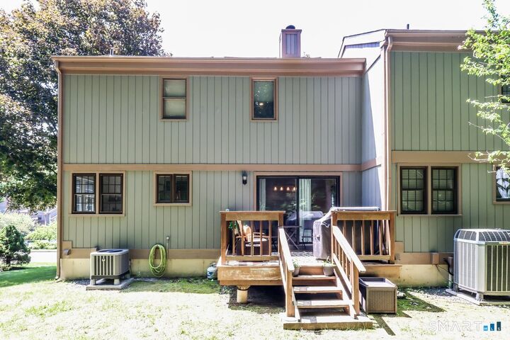 Property Photo: 89 Heatherwood Drive 89 CT 06804