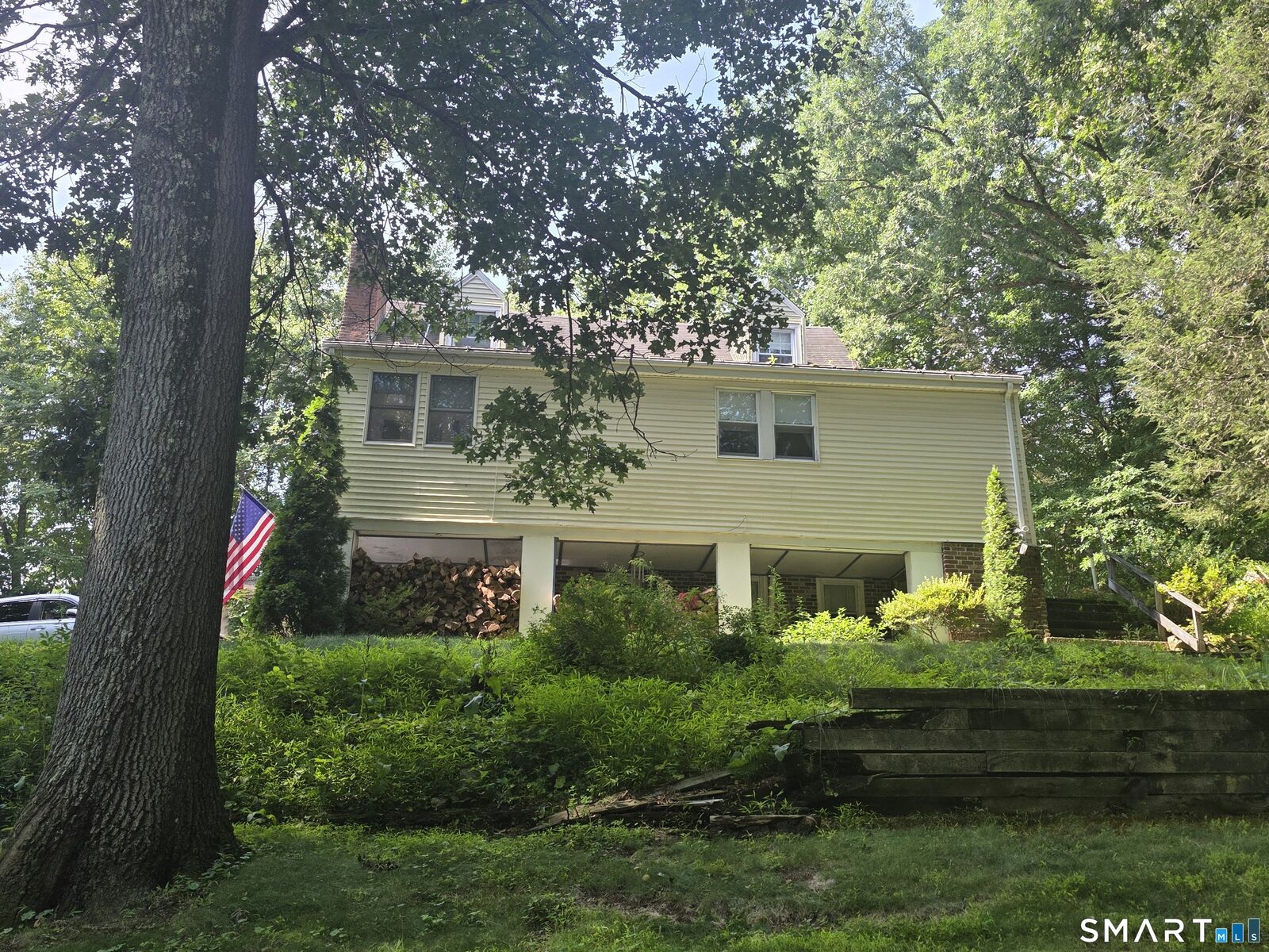 Property Photo: 205 Cottage Street CT 06468