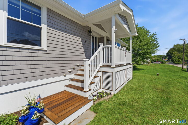 Property Photo:  45 Biscayne Boulevard  CT 06371 