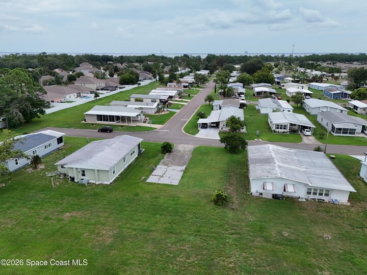 Property Photo:  5004 Santa Anna Avenue  FL 32780 