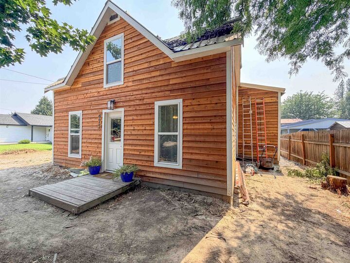 Property Photo: 475 W 9th Ave WA 99141