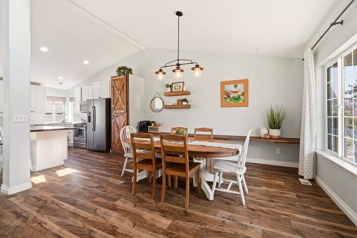 Property Photo:  1013 N Malvern Rd  WA 99019 