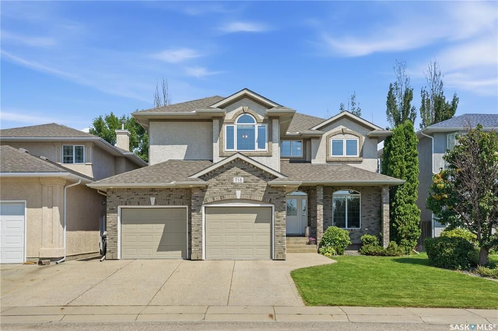 Property Photo:  718 Brookhurst Lane  SK S7V 1G1 