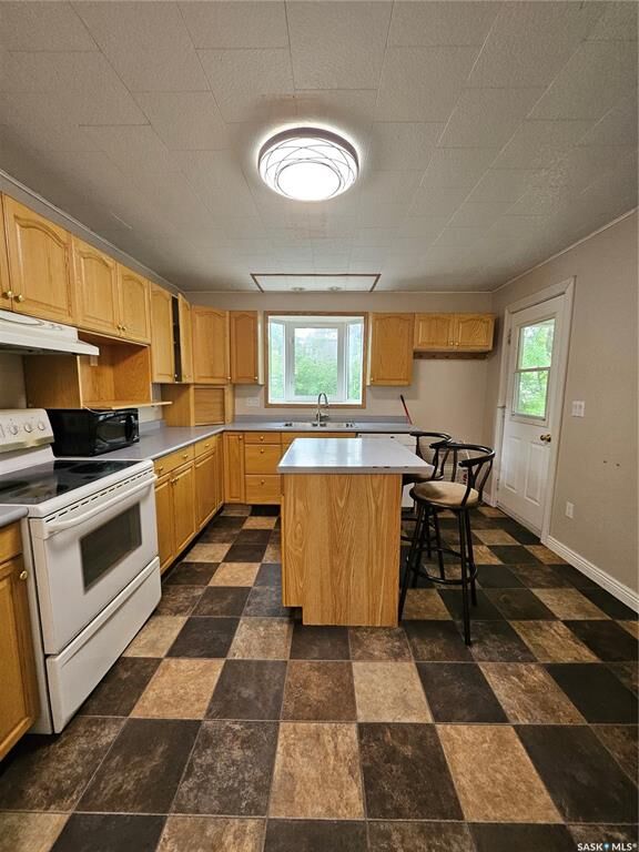 Property Photo:  626 2nd Street  SK S4A 0K9 