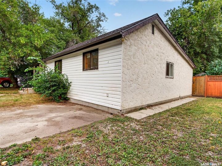 Property Photo:  108 1st Avenue W  SK S0L 3J0 
