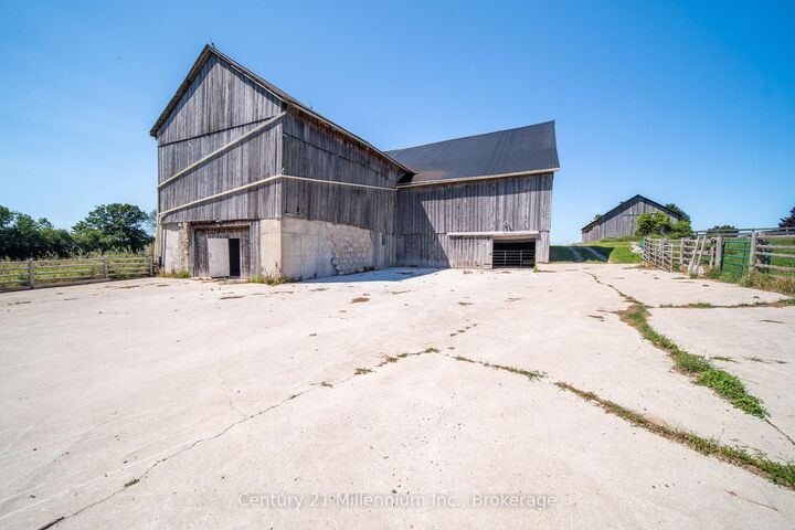 Property Photo: 702174 Sideroad 5 N/A ON N0H 1K0