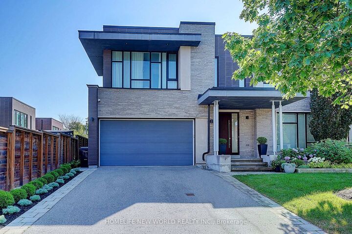 7 Valliere Place W — photo 1