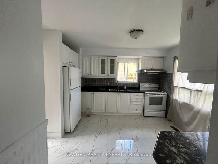 Property Photo:  264 John Tabor Trail  ON M1B 2R7 