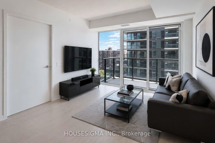 Property Photo:  4010 Eglinton Avenue W 1105  ON M9A 0G5 
