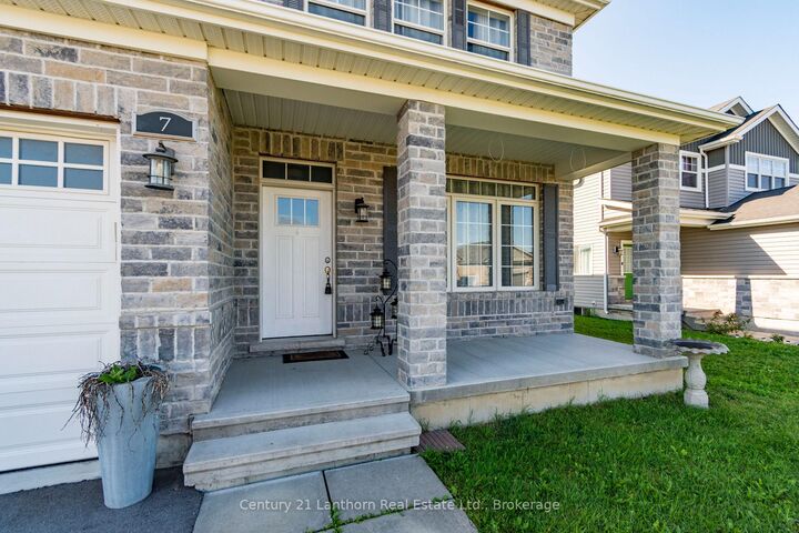 Photo de la propriété: 7 Cottonwood Drive ON K8N 0J3