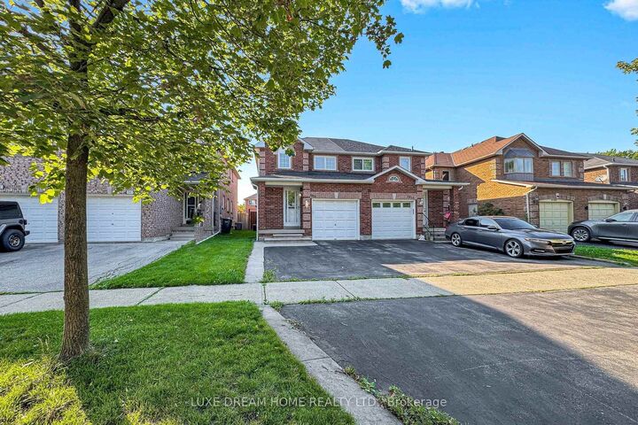 Property Photo: 3937 Stoneham Way ON L5N 6Y6