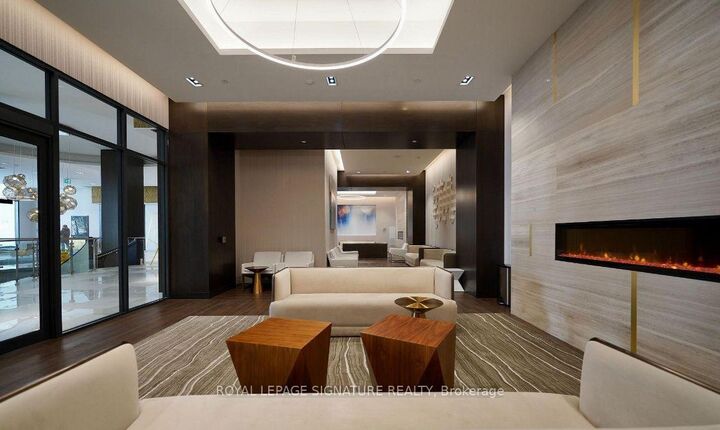 Property Photo:  9000 Jane Street 704  ON L4K 2M9 