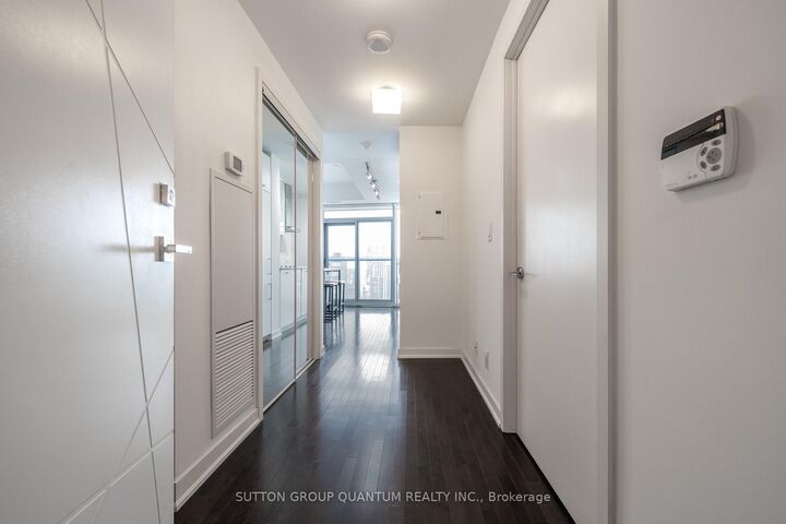 Property Photo:  12 York Street 4901  ON M5J 0A9 