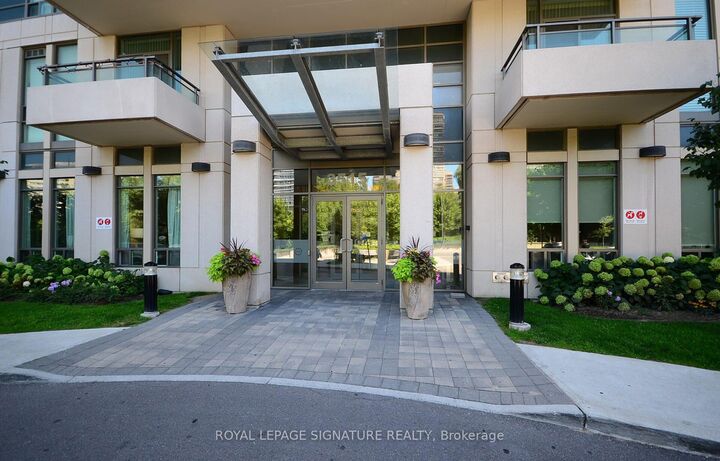 Property Photo:  3515 Kariya Drive 3303  ON L5B 0C1 