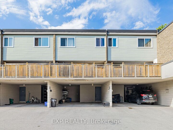 257 Milestone Crescent 95 — photo 1