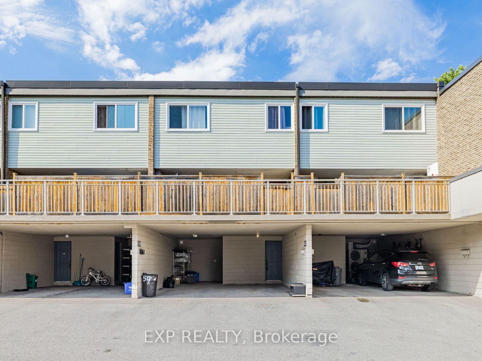 Property Photo: 257 Milestone Crescent 95 ON L4G 3M2