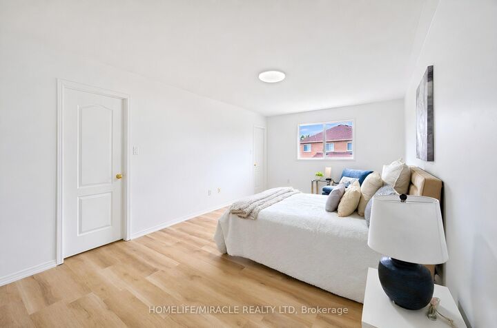 Property Photo:  26 Roadmaster Lane  ON L7A 3A9 