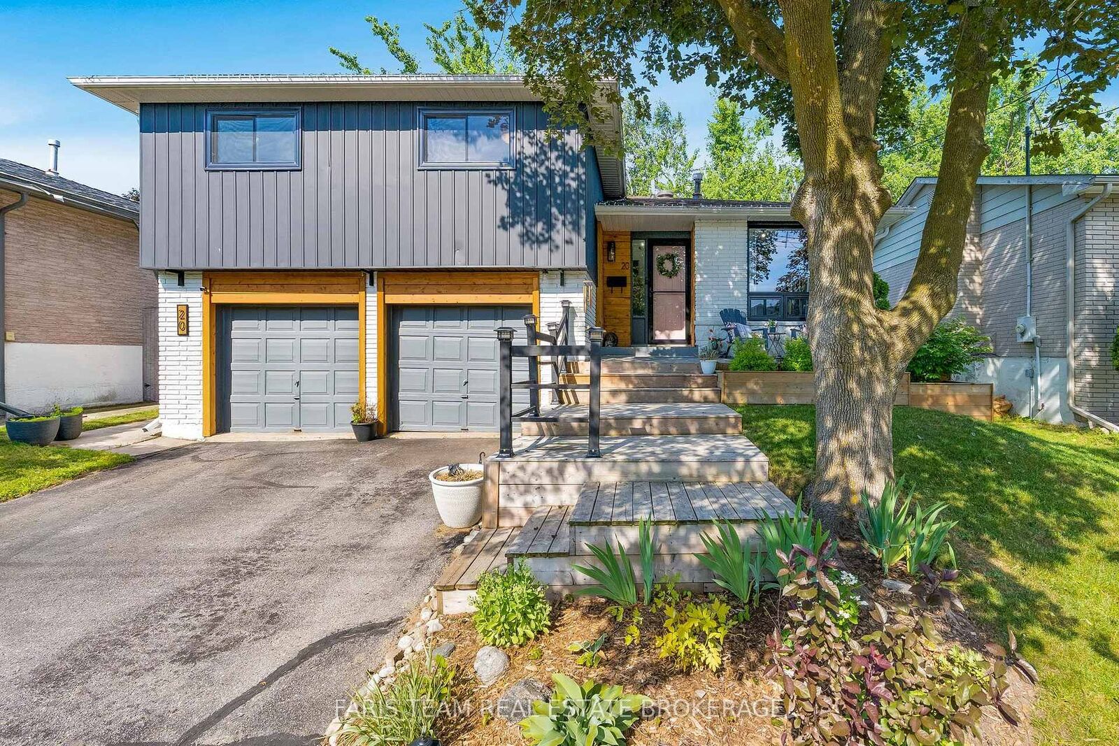 Property Photo: 20 Carol Road ON L4N 3P5