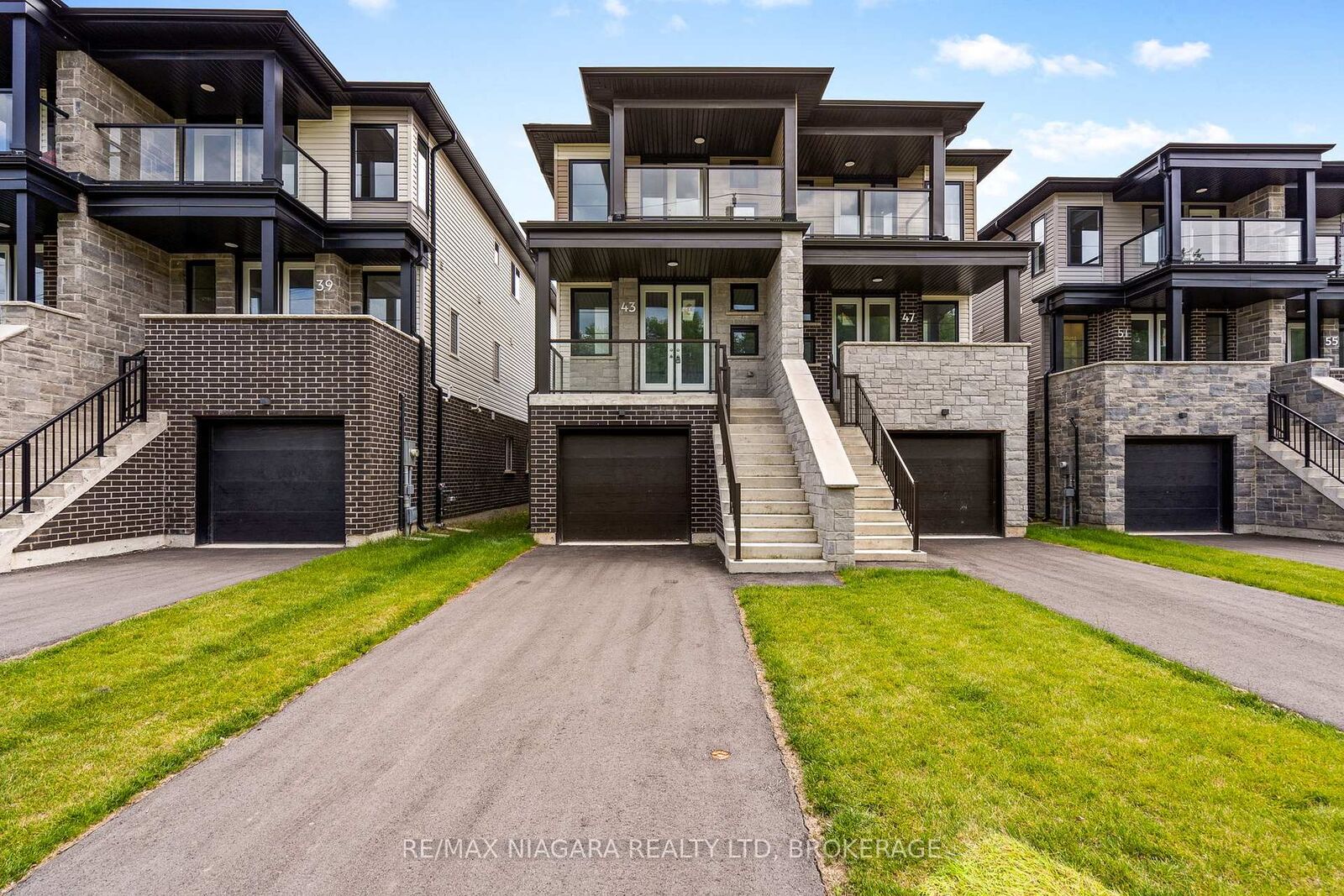 Property Photo: 39 Superior Street ON L3B 3G3