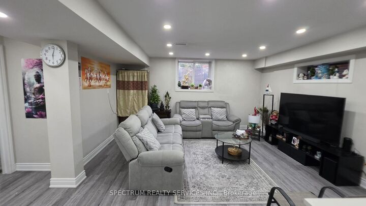 Property Photo: 1108 Savoline Boulevard Lower ON L9T 8P5