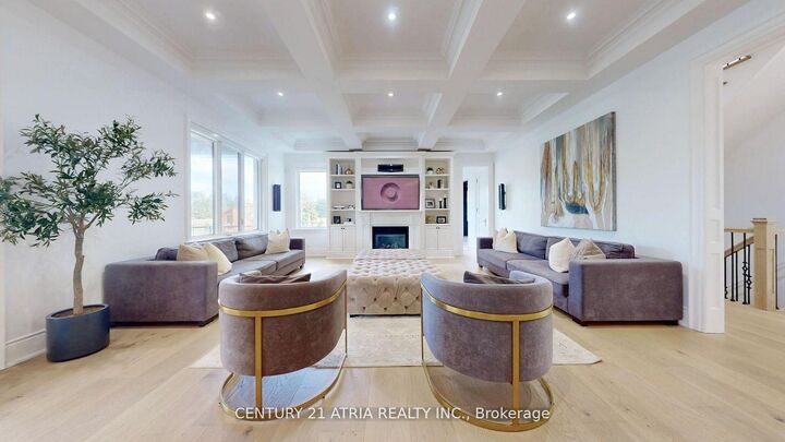 Property Photo: 111 Lake Woods Drive ON L4A 1P1