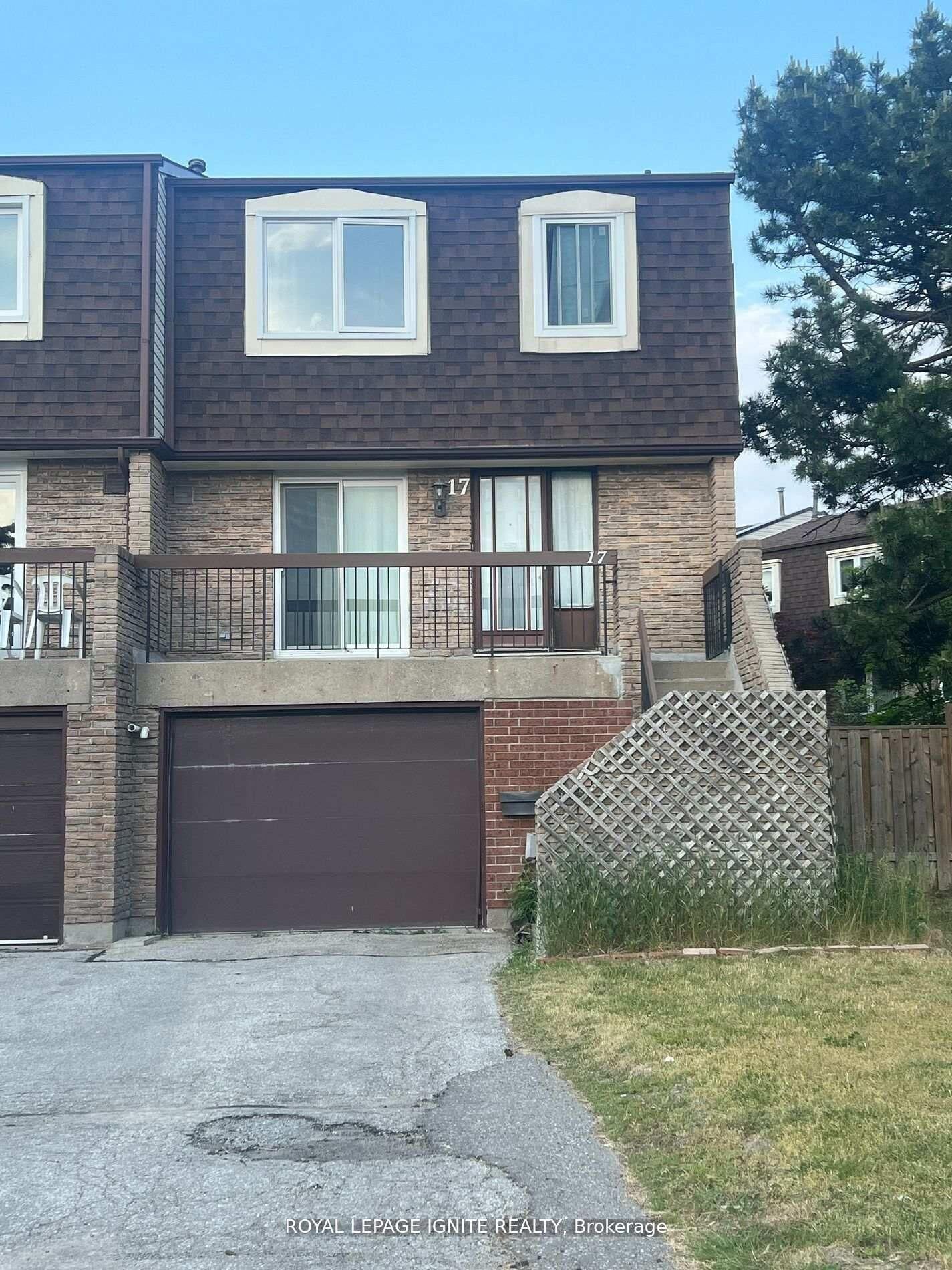 Property Photo: 17 Sandhurst Circle 8 ON M1S 4B2