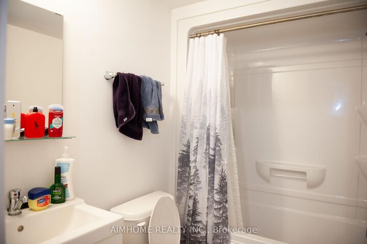 Property Photo: 1760 Simcoe Street N 75 - 1 ON L1G 0C3