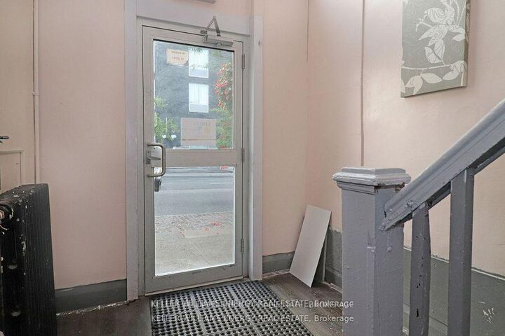 Property Photo: 84 Simcoe Street N 1 ON L1G 4S2
