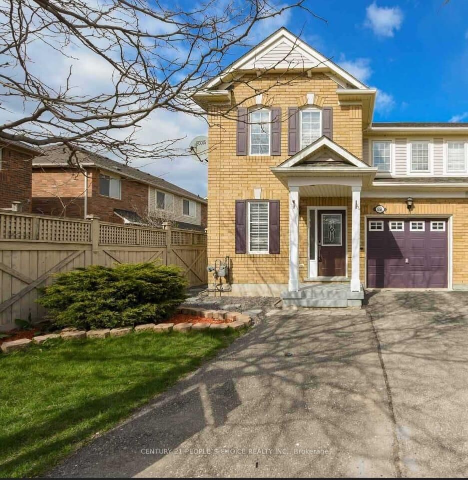 Property Photo:  657 Thompson Road S Bsmt  ON L9T 5W8 