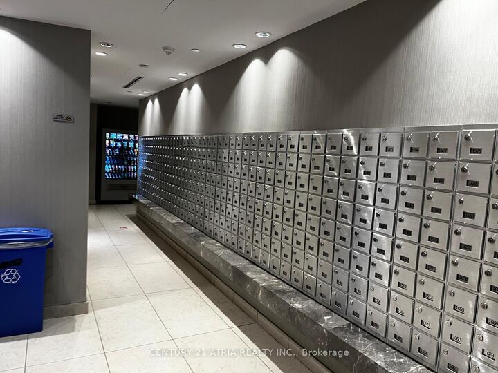 Property Photo:  209 Fort York Boulevard SE 574  ON M5V 4A1 