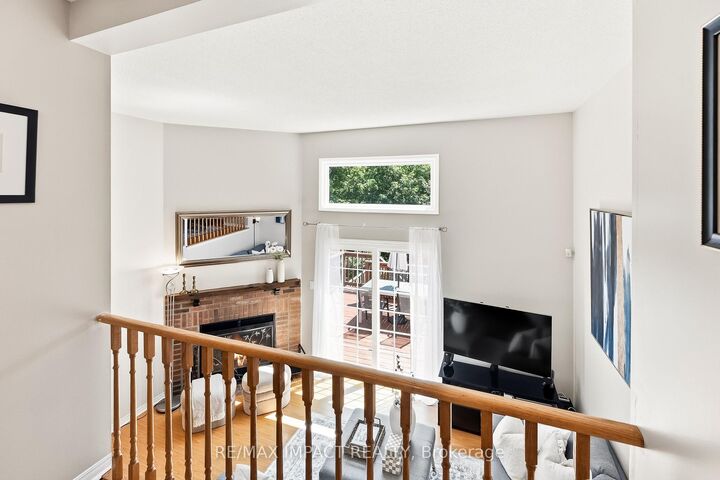 Property Photo:  60 Cottonwood Court  ON L3T 5X1 