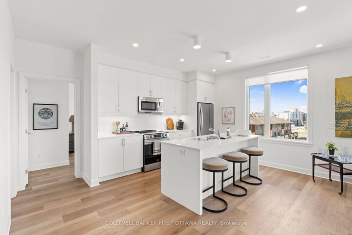 Property Photo:  530 Pimiwidon Street 208  ON K1K 5B4 