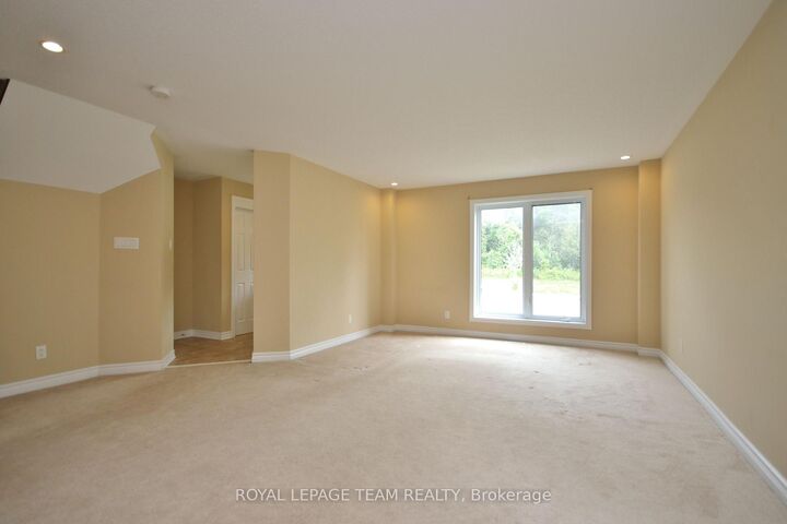 Property Photo: 593 Clearbrook Drive ON K2J 5S2