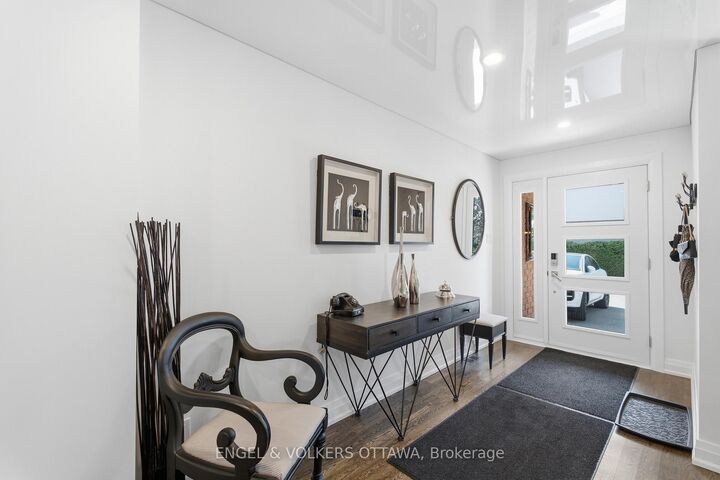 Property Photo: 2855 Gothwood Place ON K1T 2V5