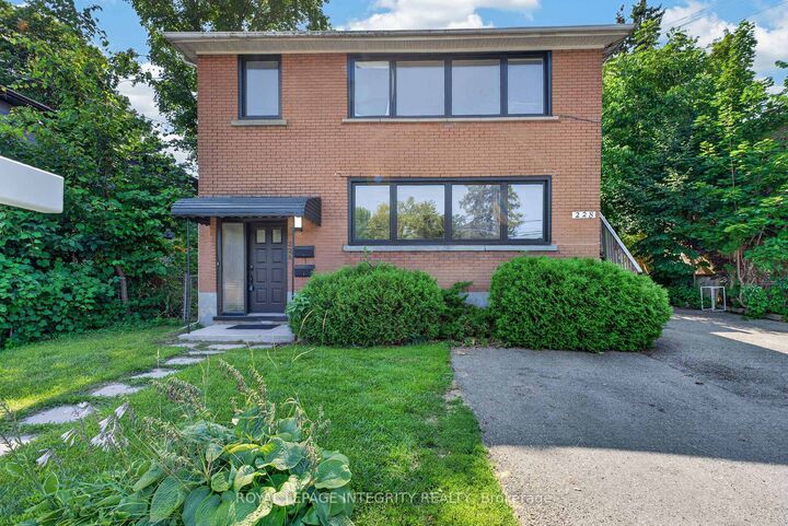 228 Woodroffe Avenue — photo 1