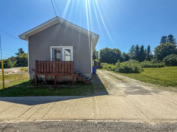 Property Photo:  131 Golden Avenue  ON P0N 1H0 