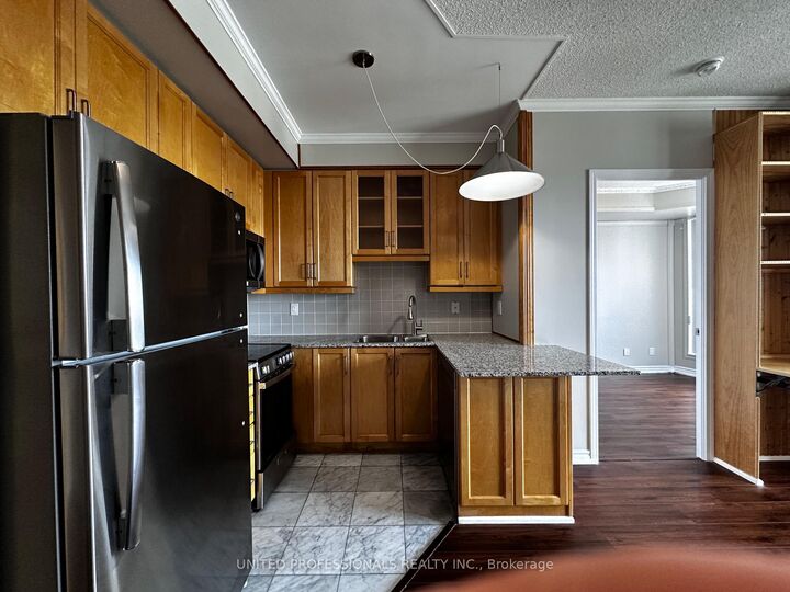 Property Photo: 60 Byng Avenue 1812 ON M2N 4K3