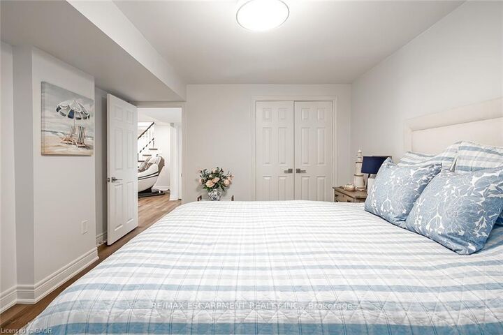 Property Photo: 4252 Sarazen Drive ON L7M 4Z2