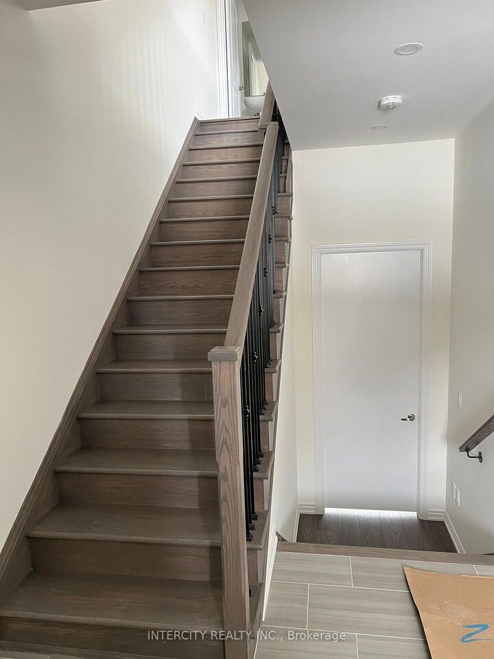 Property Photo:  392 Tim Manley Avenue  ON L7C 1Z9 