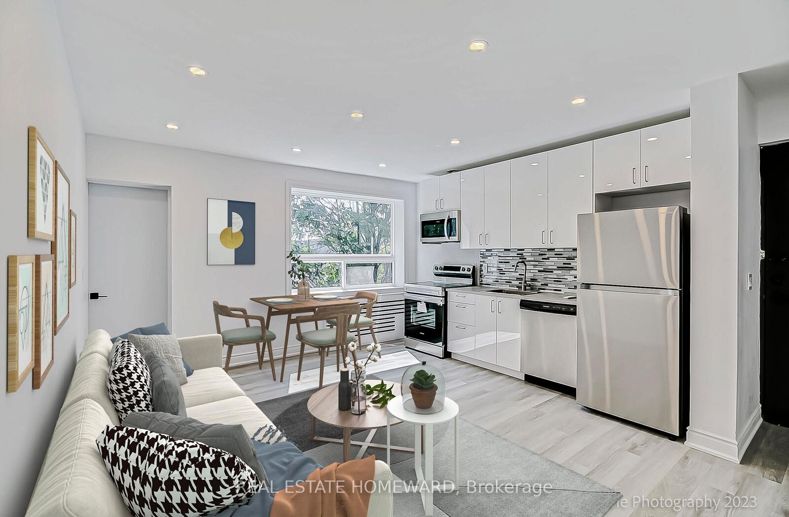 Photo de la propriété:  419 Woodbine Avenue 10  ON M4L 3P7 