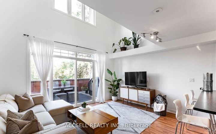 Photo de la propriété: 3400 Lake Shore Boulevard W 229 ON M8W 4Z9