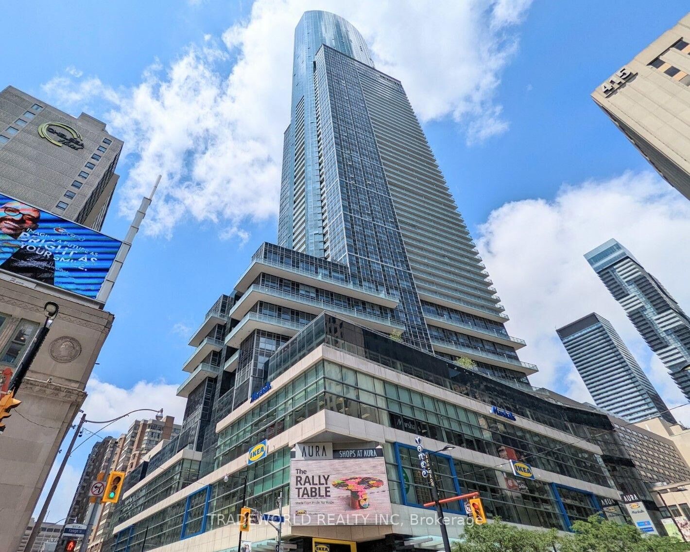 Property Photo: 386 Yonge Street 5407 ON M5B 0A5