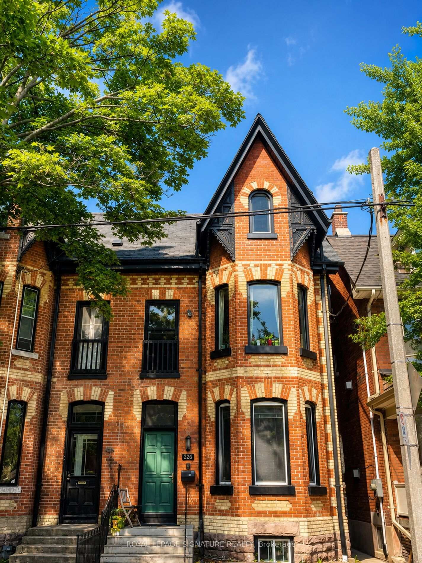 Property Photo:  226 Shaw Street Lower  ON M6J 2W8 