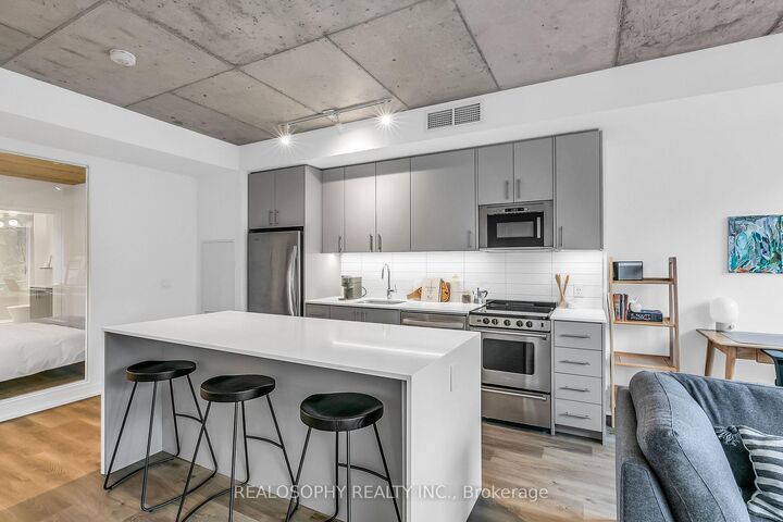 Photo de la propriété: 115 Larchmount Avenue 410 ON M4M 2Y6